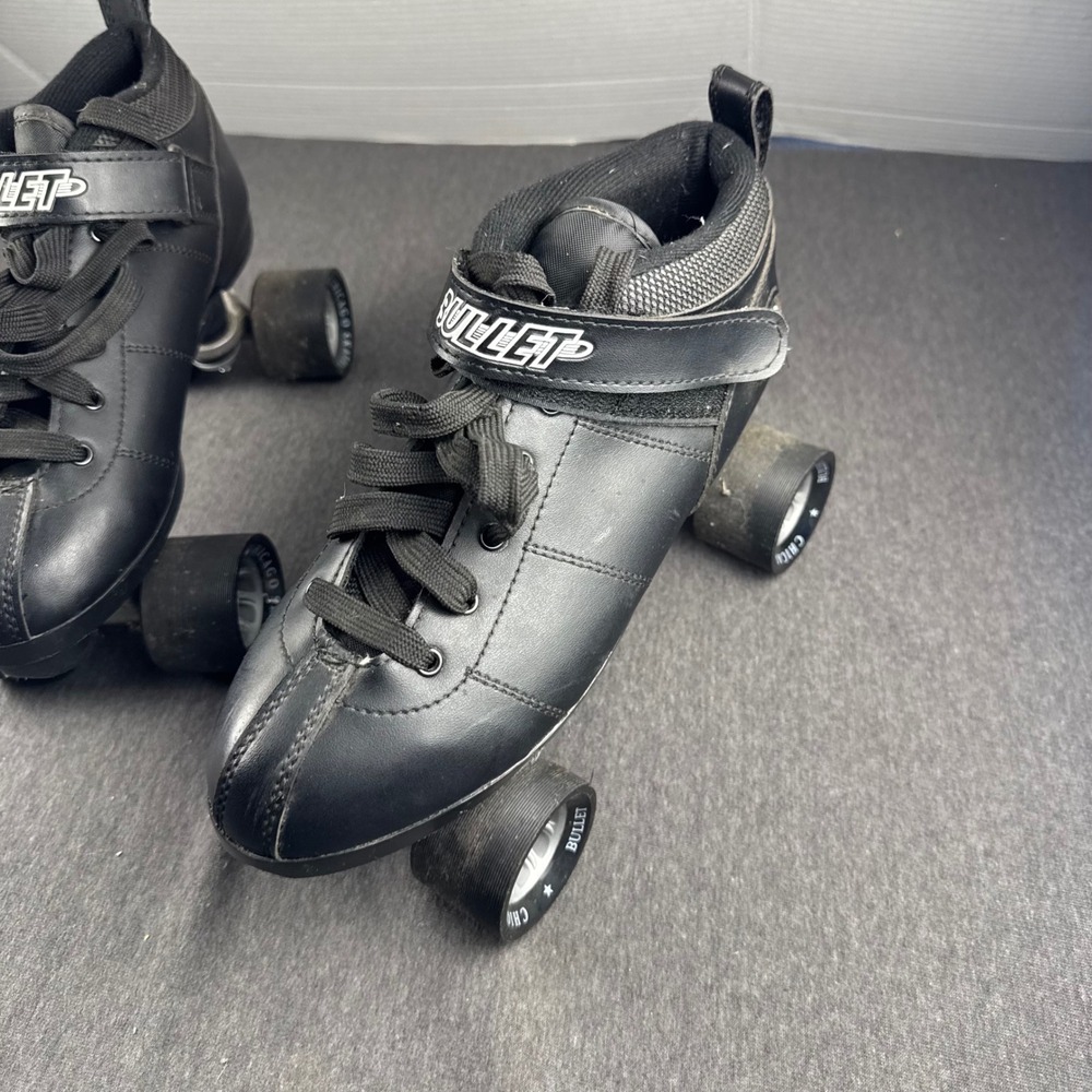 Chicago Skates Bullet Men Black Speed Roller Skates B100-10 Low Cut Rink Skates